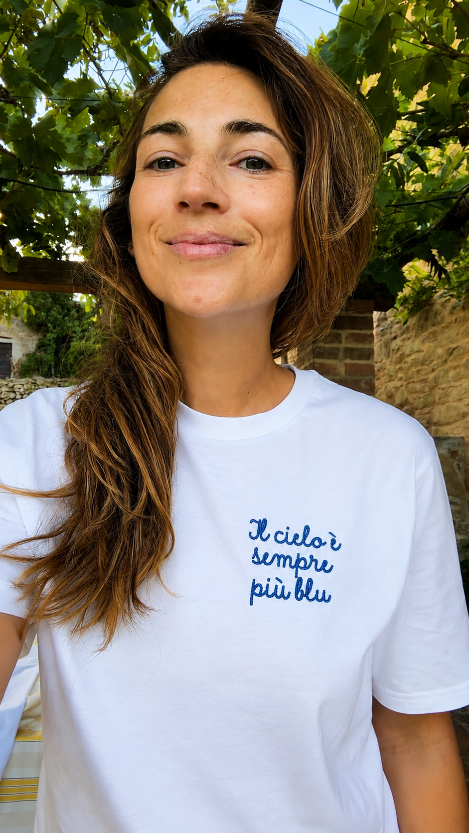 T-Shirt "Il cielo è sempre più blu"